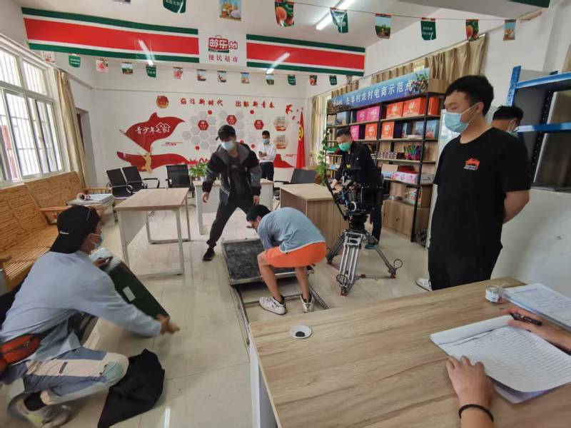 望谟县广告片拍摄公司：极简主义践行者，少即是多的视觉哲学